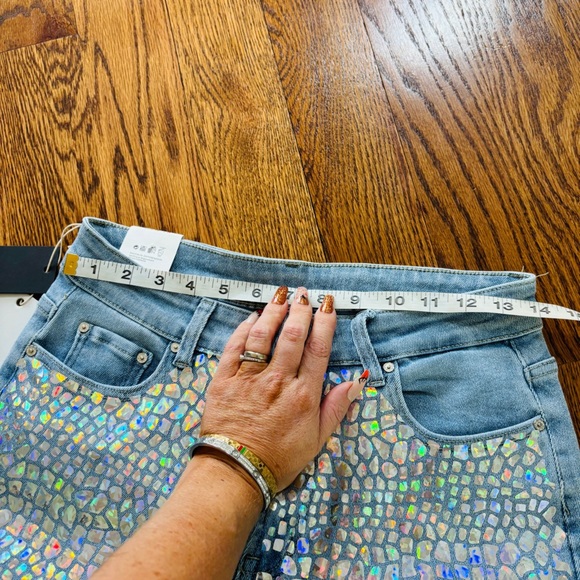 New Jack Berry Dragon Scales Iridescent Foil High Rise 90s Mum Jeans Sz L - Picture 9 of 15